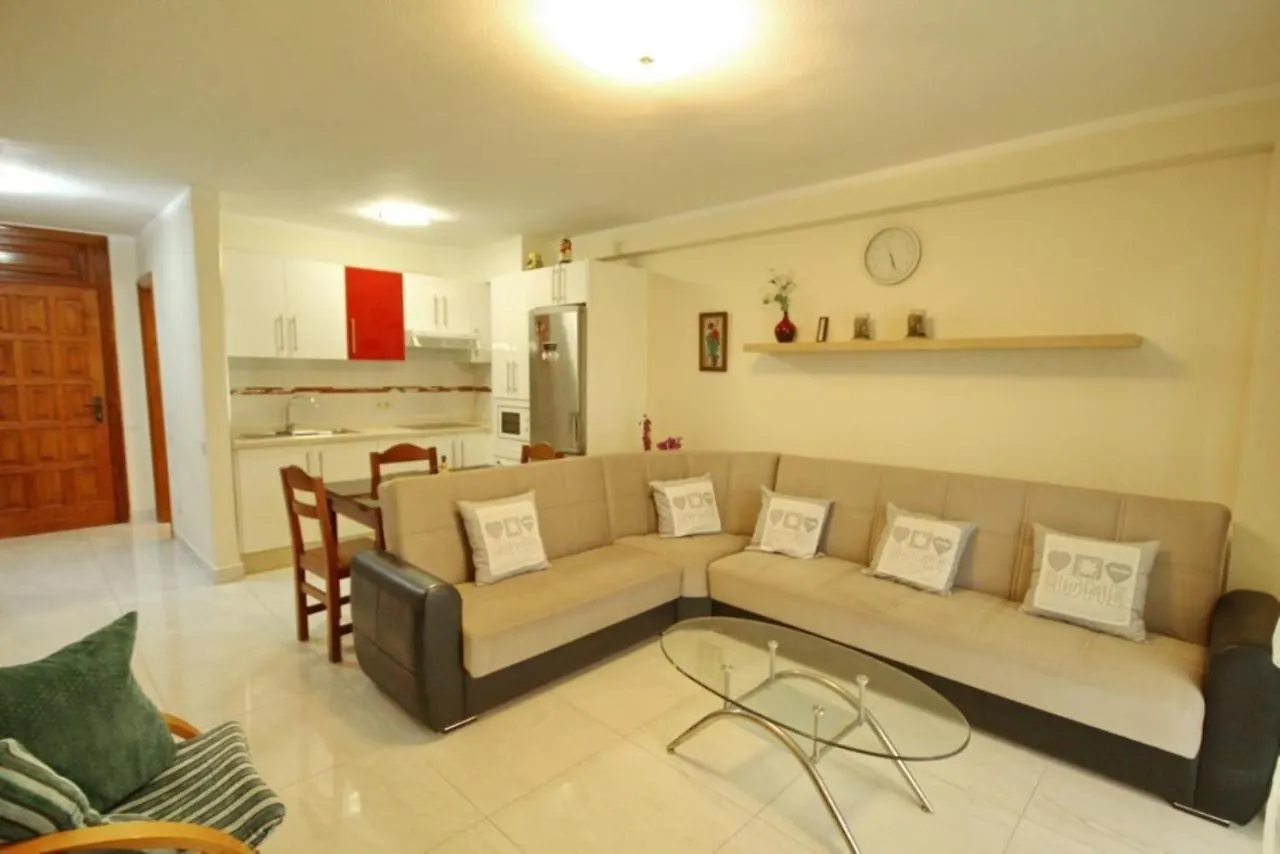 Two Bedroom Apartment In Beachfront Complex With Pool In Playa De Las Americas. 0*, Плая-де-лас-Америкас Испания
